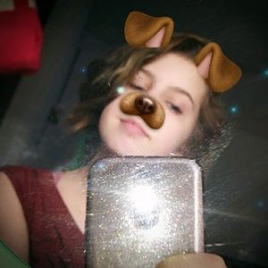 Meet your Posher, Carlie